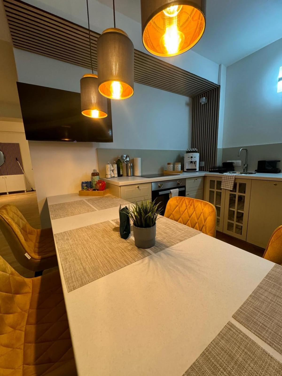 Appartement Place Direkt Am Karlsplatz - Stachus 70 Qm Mit 2 Schlafzimmer Mila Munich