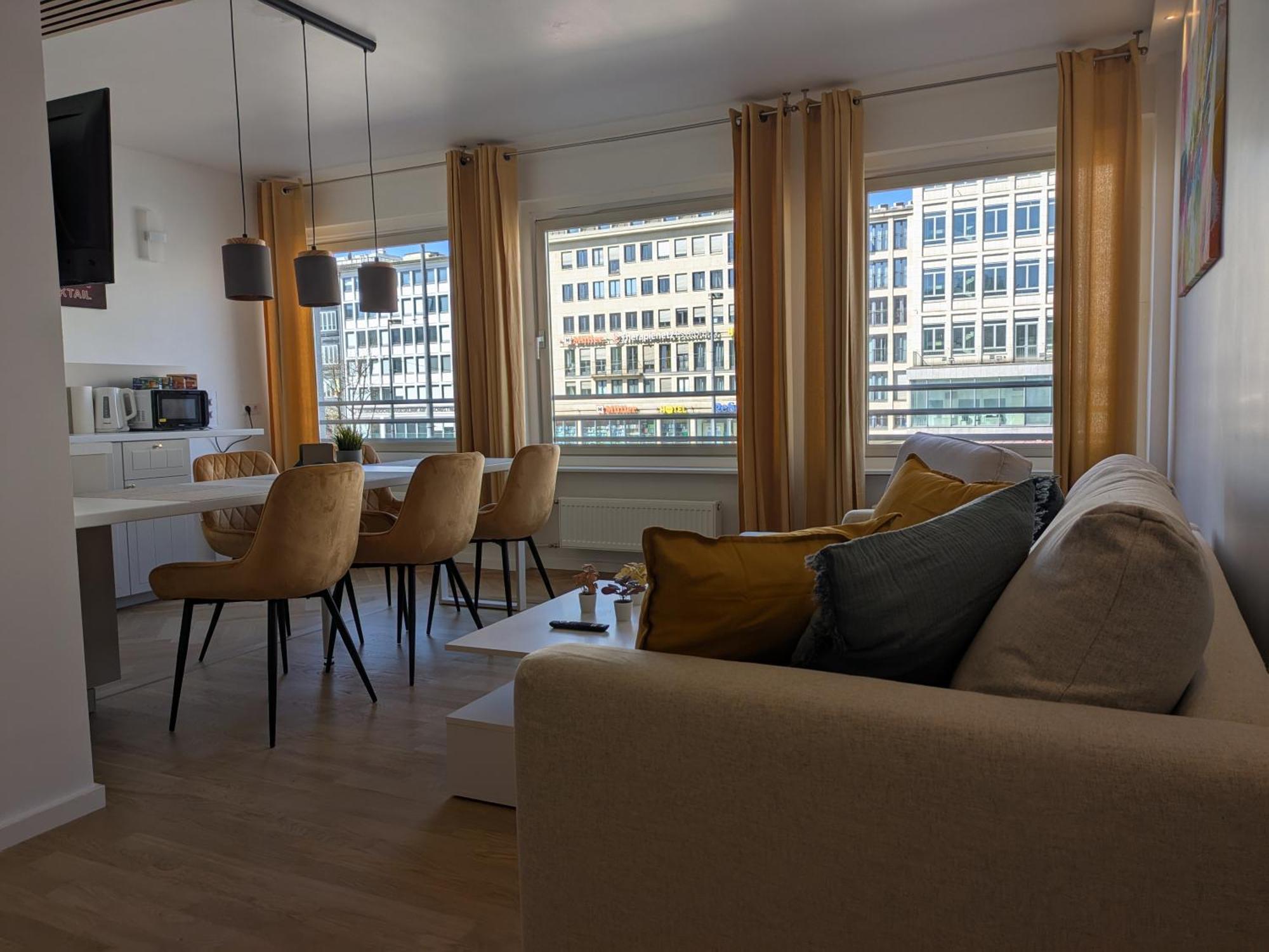 Place Direkt Am Karlsplatz - Stachus 70 Qm Mit 2 Schlafzimmer Mila Munich